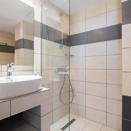 Apartamento Phoenix - B2 & B3 *